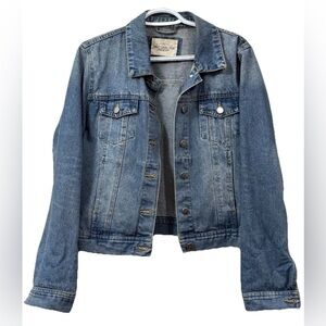 Blue Cropped Jean Jacket with Contrast Stitching